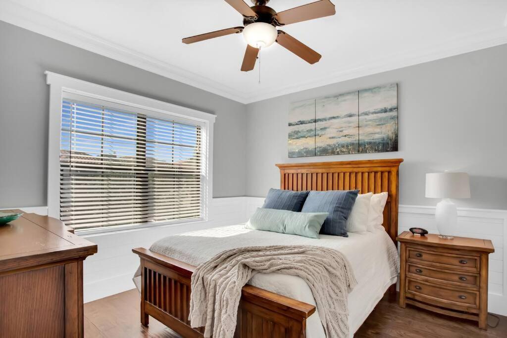 Large 4 Bedroom With Bunk Room And 2 Golf Carts! Destin Exterior foto