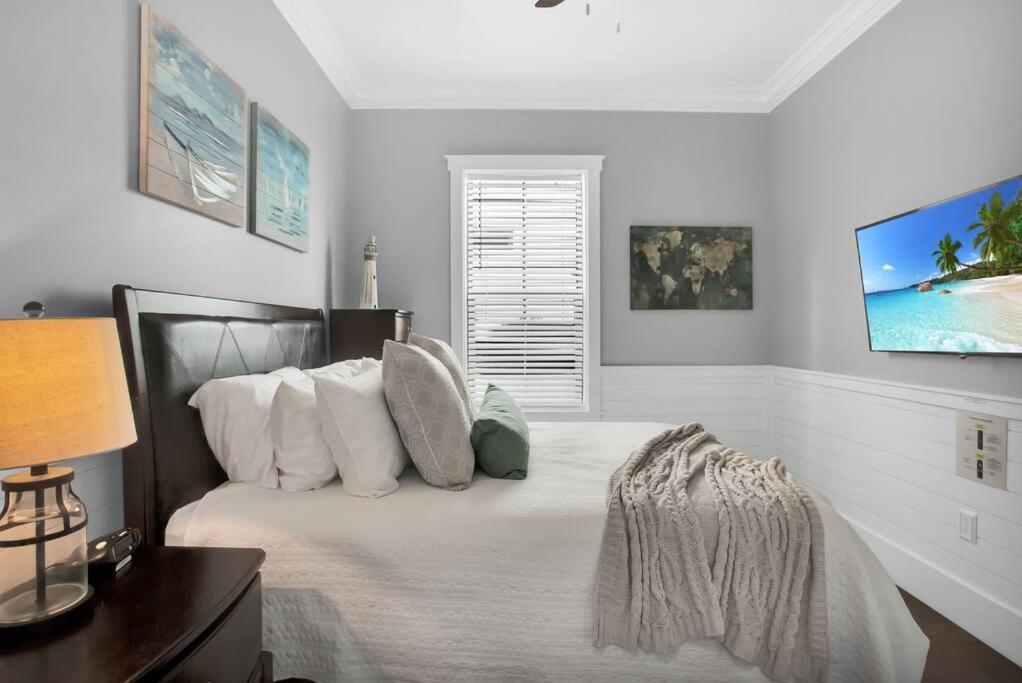 Large 4 Bedroom With Bunk Room And 2 Golf Carts! Destin Exterior foto
