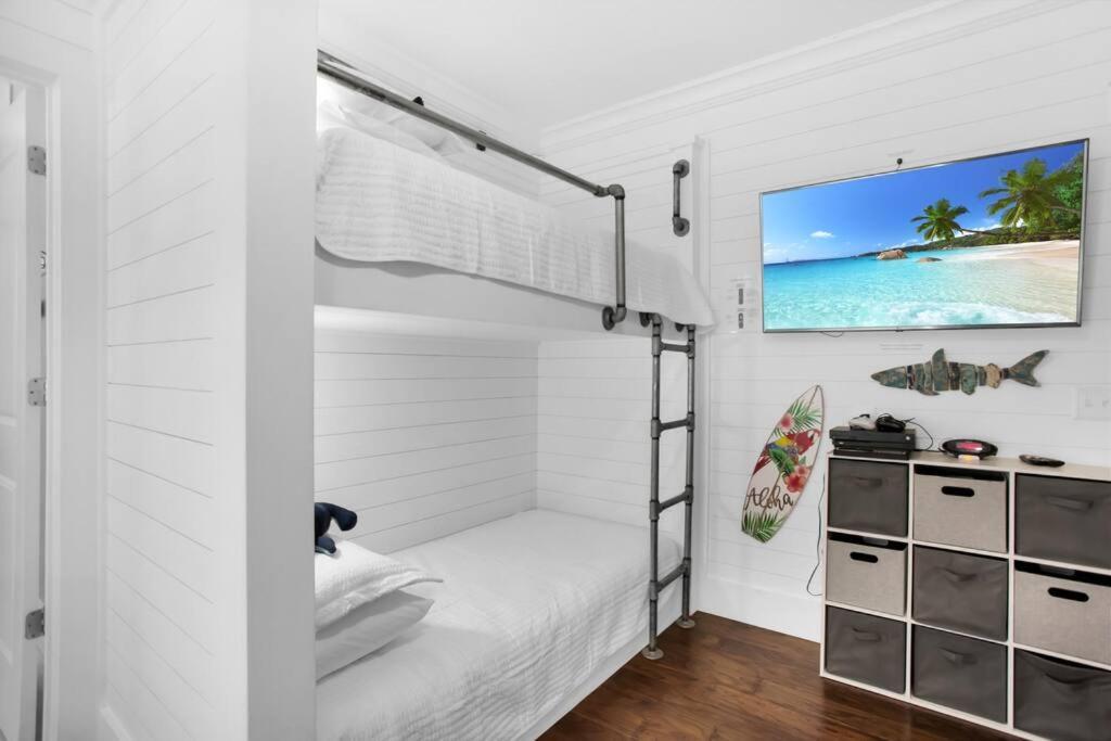 Large 4 Bedroom With Bunk Room And 2 Golf Carts! Destin Exterior foto