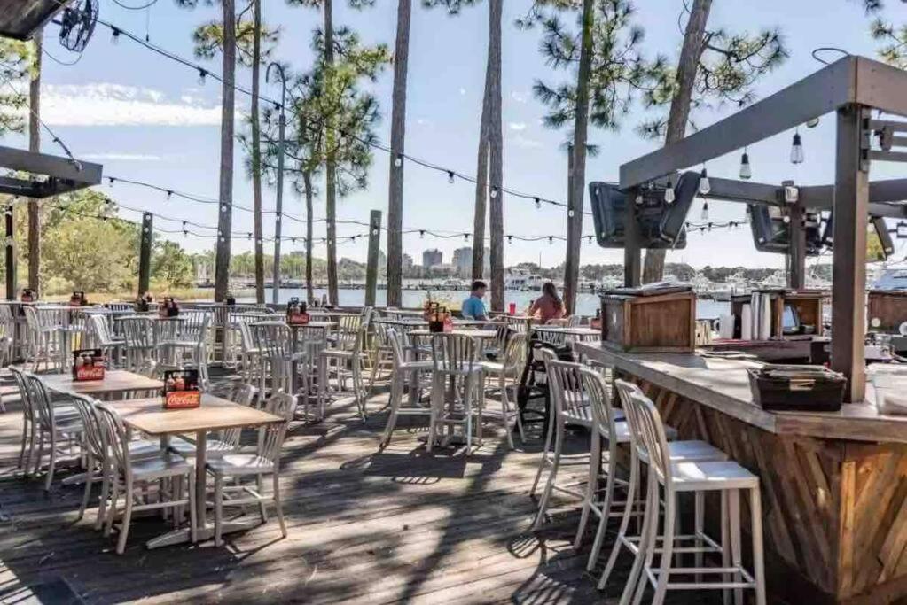 Large 4 Bedroom With Bunk Room And 2 Golf Carts! Destin Exterior foto